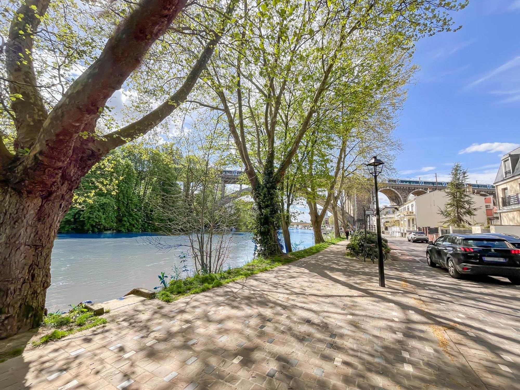 Au Bord De La Marne Apartment *